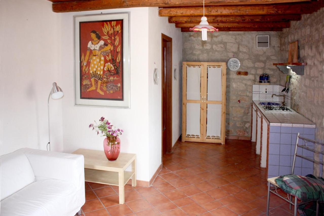 B&B Etico La Casa Di Toti โมดิกา ภายนอก รูปภาพ